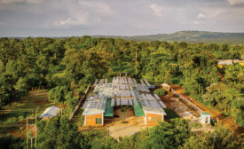 太阳能发电设施为乌干达农村地区提供外科手术服务