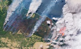 2019年12月31日，哥白尼的Sentinel-2卫星在澳大利亚拍摄到这幅来自森林大火的烟雾和火焰图像。